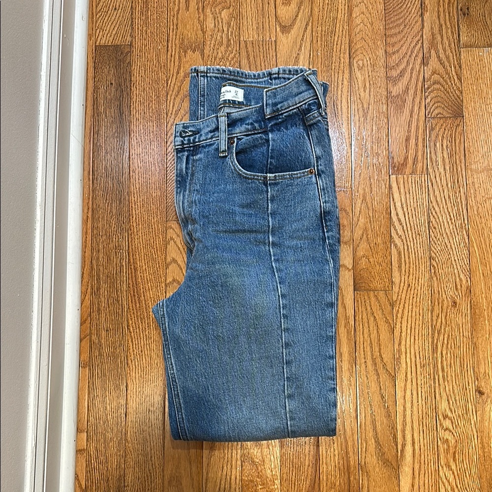 Abercrombie 90s straight ultra high rise